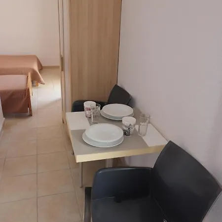 Alexandra Hotel